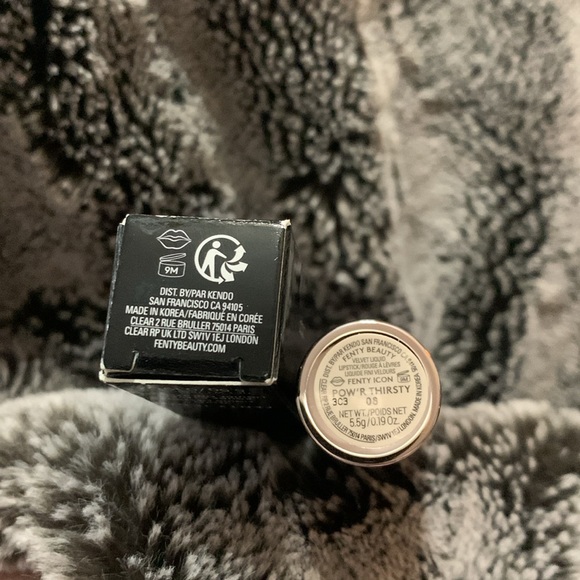 Fenty Velvet Liquid Lipstick Pow’r Thirsty 08 (full size) - Picture 9 of 10